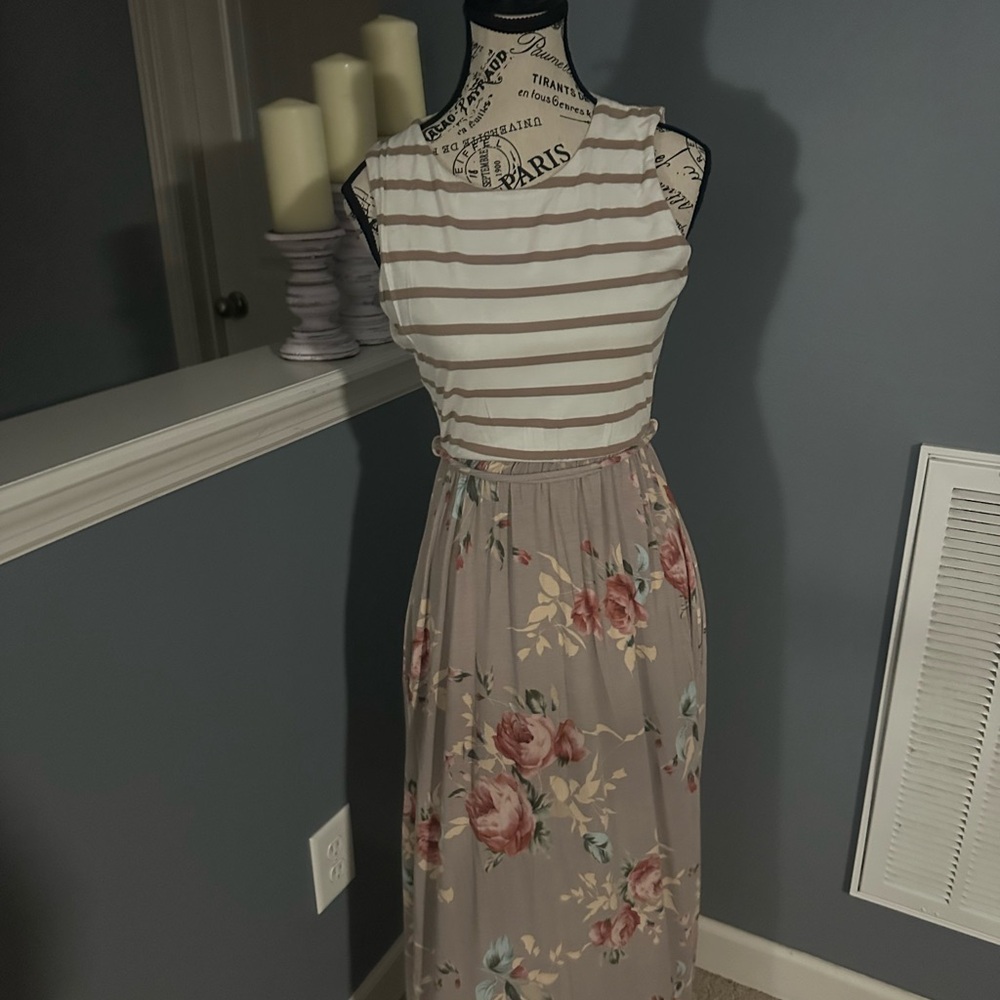 Floral Striped Sleeveless Dress